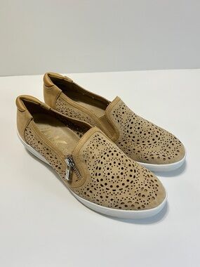 Anne Klein Sport Yvette Perforated Leather Slip-On Sneakers Beige Women's Size 6